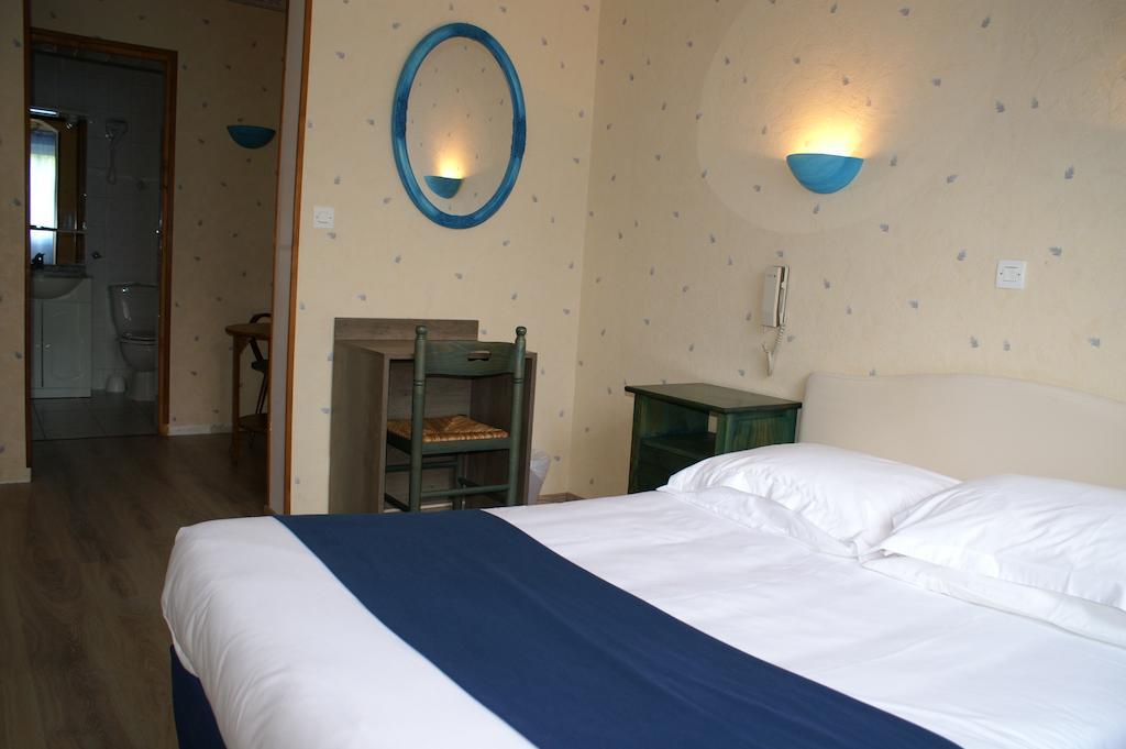 Hotel Celeste Bagnères-de-Luchon 객실 사진