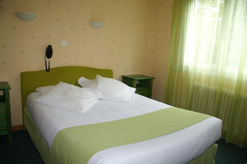 Hotel Celeste Bagnères-de-Luchon 객실 사진