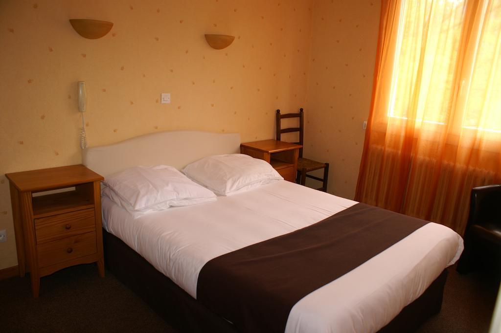 Hotel Celeste Bagnères-de-Luchon 객실 사진