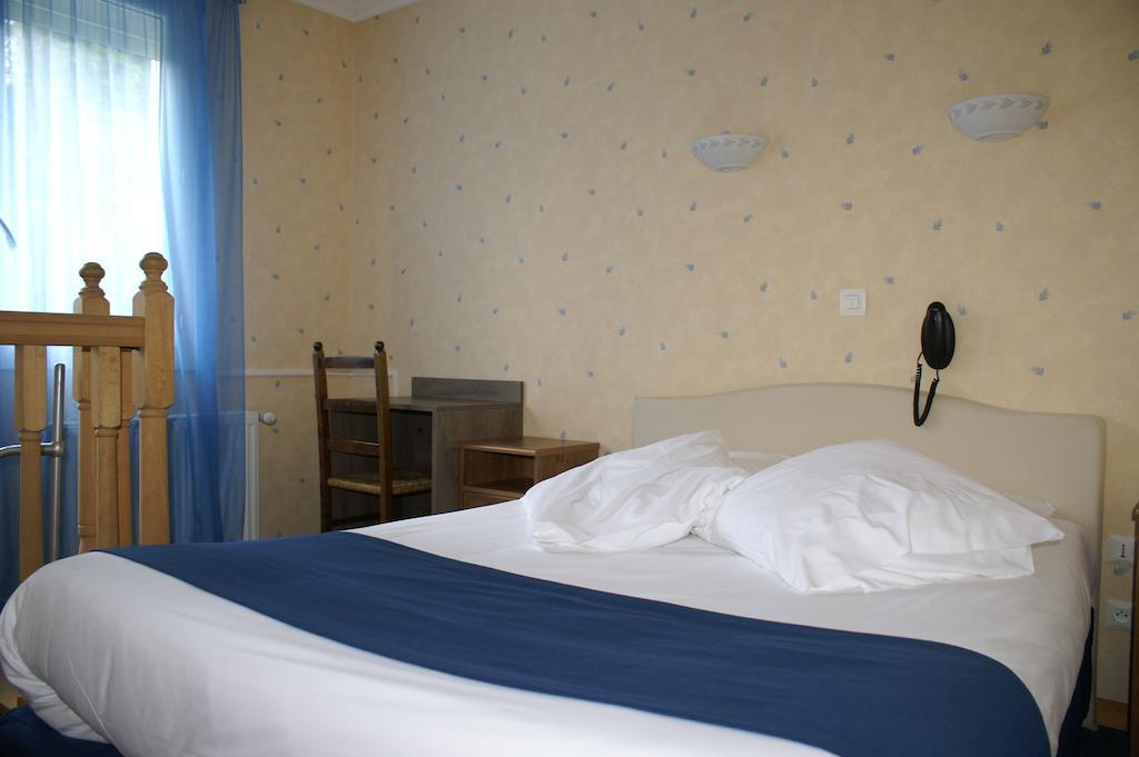 Hotel Celeste Bagnères-de-Luchon 객실 사진